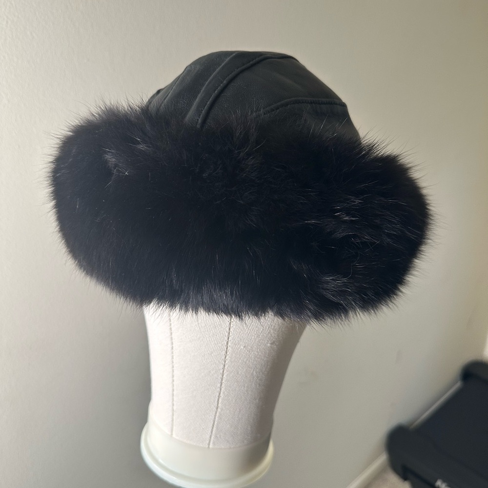 Real fox Fur and leather Russian hat size XXS